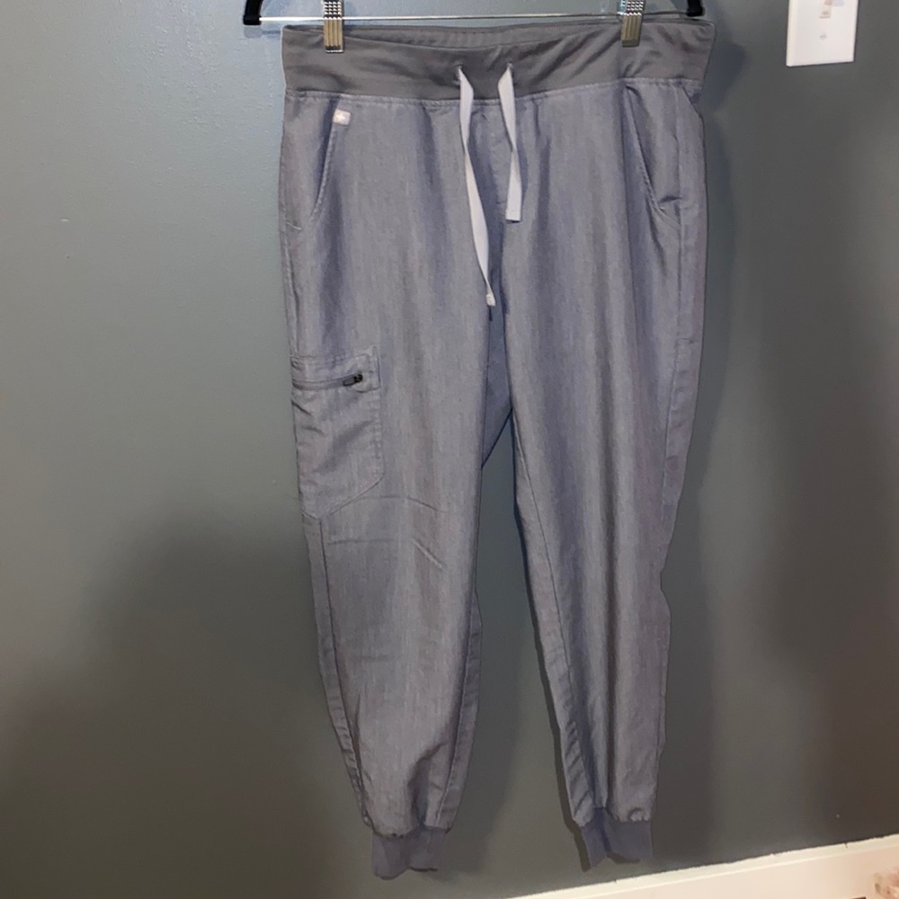 FIGS scrubs jogger pants